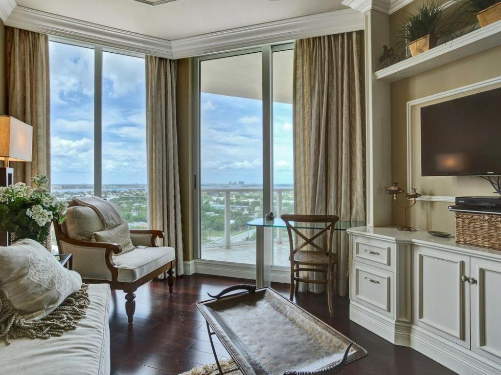 ريفييرا بيتش Ritz Carlton Luxurious Residence On Singer Island المظهر الخارجي الصورة