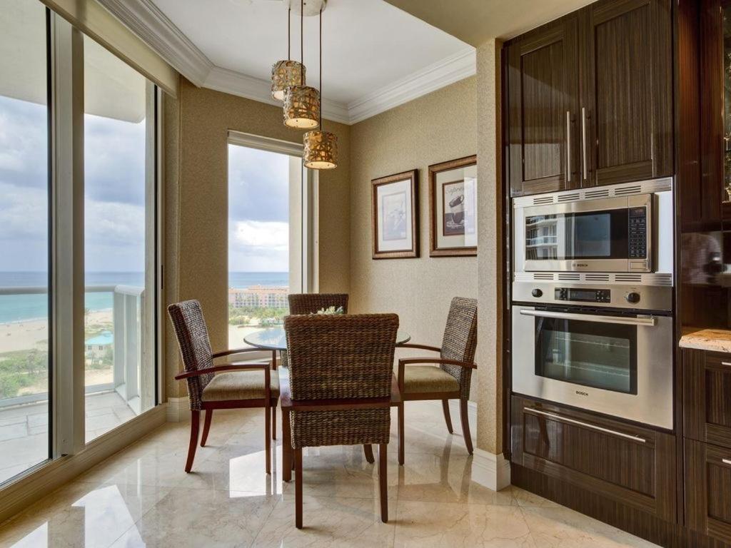 ريفييرا بيتش Ritz Carlton Luxurious Residence On Singer Island المظهر الخارجي الصورة
