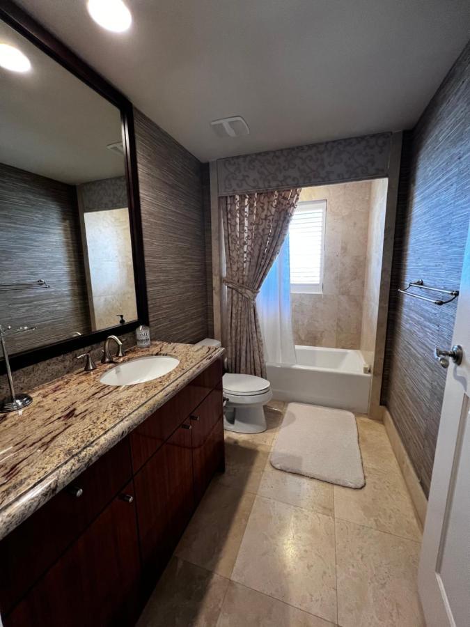 ريفييرا بيتش Ritz Carlton Luxurious Residence On Singer Island المظهر الخارجي الصورة