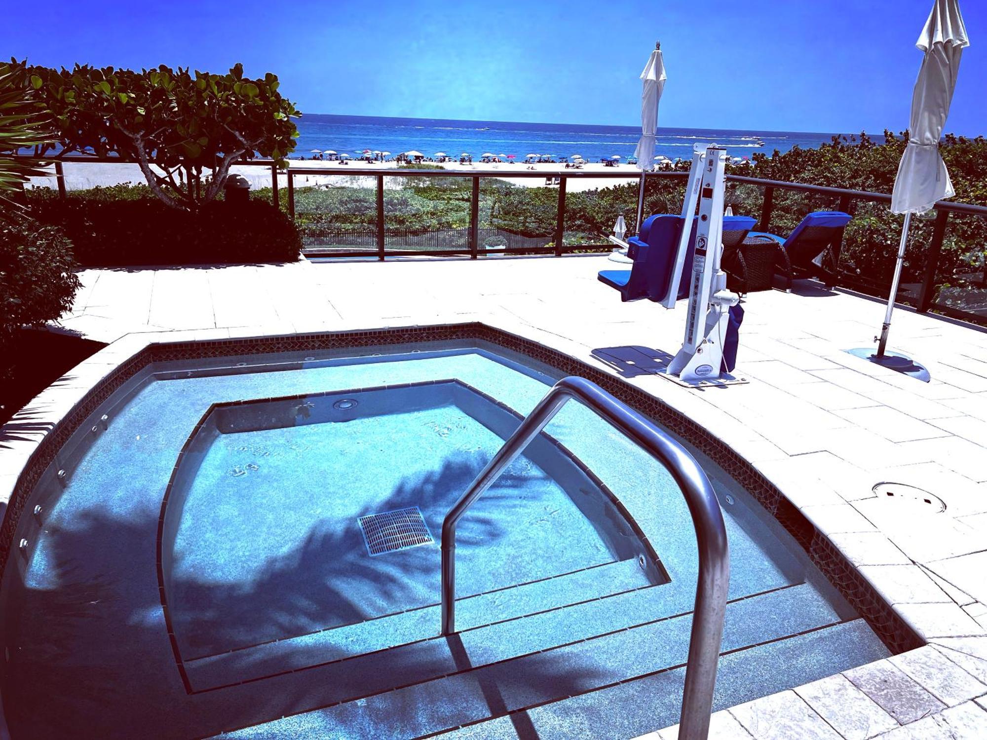 ريفييرا بيتش Ritz Carlton Luxurious Residence On Singer Island المظهر الخارجي الصورة